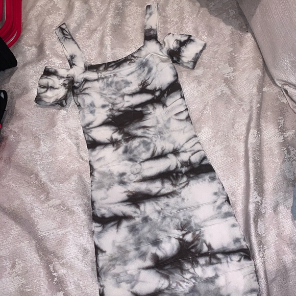 Kardashians Bebe Dress - Picture 3 of 7